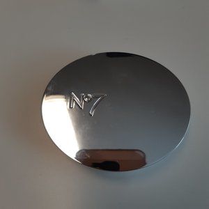 No7 Lift & Luminate Triple Action powder